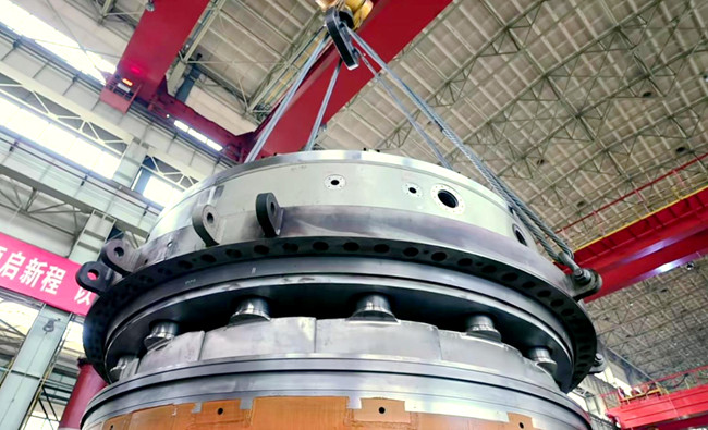 水輪機(jī)裝配現(xiàn)場(chǎng)。受訪者供圖